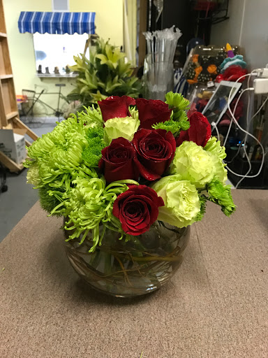 Florist «Flowers By Pouparina», reviews and photos, 7701 W 26th Ave #7, Hialeah, FL 33016, USA