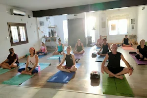 ViveYoga Colmenar | Centro de Yoga, Terapias Naturales, Meditacion image