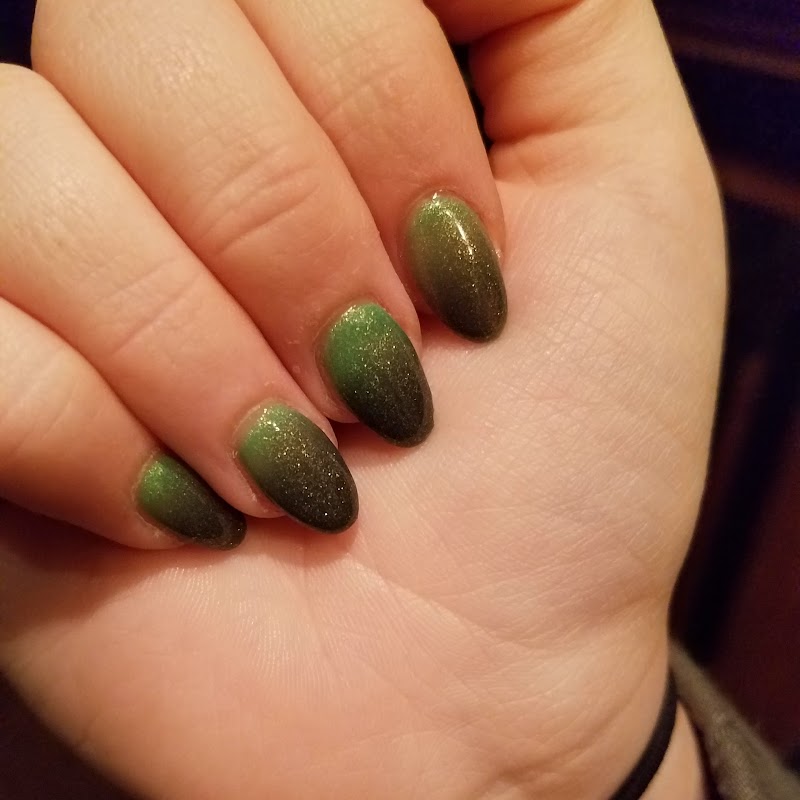 Magestic Nails