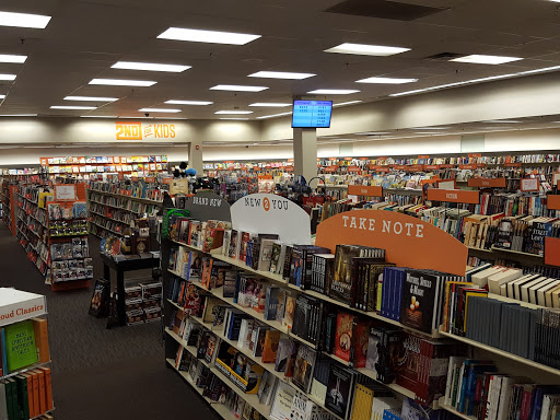 Used Book Store «2nd & Charles», reviews and photos, 3525 Ross Clark Cir #300, Dothan, AL 36303, USA