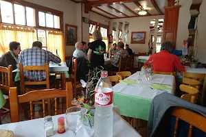 Restaurante los Acebos image