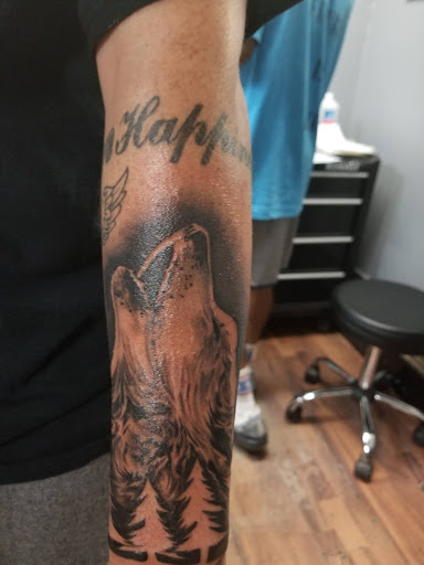 Tattoo Shop «Sacred Harp Tattoo», reviews and photos, 94 Boston St, Salem, MA 01970, USA