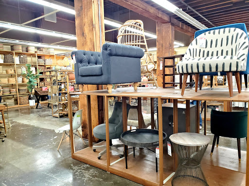 Pine furniture shop Oakland