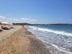 Kladissos beach'in fotoğrafı geniş bir kıyı şeridi ile birlikte