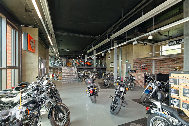 Harley Davidson "Official Dealer" Geneva Öffnungszeiten