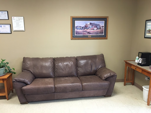 Auto Repair Shop «Off Campus Auto Repair», reviews and photos, 390 Westcor Dr #14, Coralville, IA 52241, USA