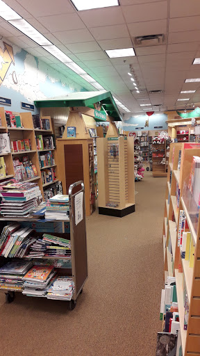Book Store «Barnes & Noble Booksellers», reviews and photos, 1739 Olentangy River Rd, Columbus, OH 43212, USA