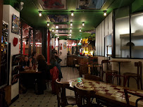 Atmosphère du Restaurant Le Petit Baiona à Paris - n°16