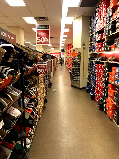 Shoe Store «Famous Footwear», reviews and photos, 40-24 College Point Blvd, Flushing, NY 11354, USA