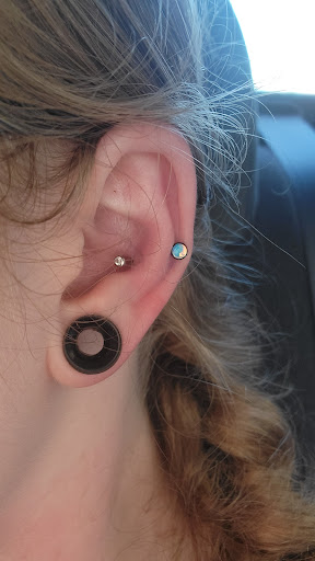 Explore beehive tattoo ideas, creative tattoo ideas in Chattanooga, available at Studio 222