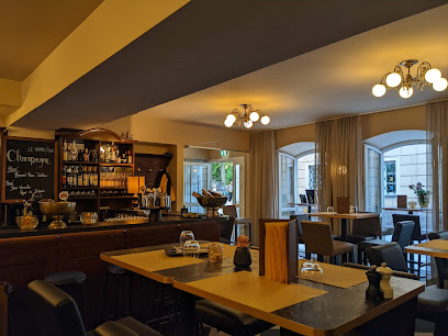 COCO Bistrot Cafe Bar a Vin - Herrenstraße 23, 4020 Linz, Austria