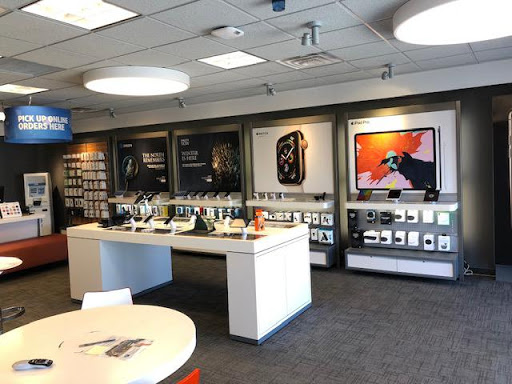 Cell Phone Store «AT&T», reviews and photos, 1414 9th Ave SE c, Watertown, SD 57201, USA