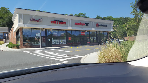 Chilmark Wines & Liquors Inc, 1876 Pleasantville Rd, Briarcliff Manor, NY 10510, USA, 