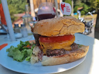 Hamburger du Café et restaurant de grillades Country Saloon à Cistrières - n°1