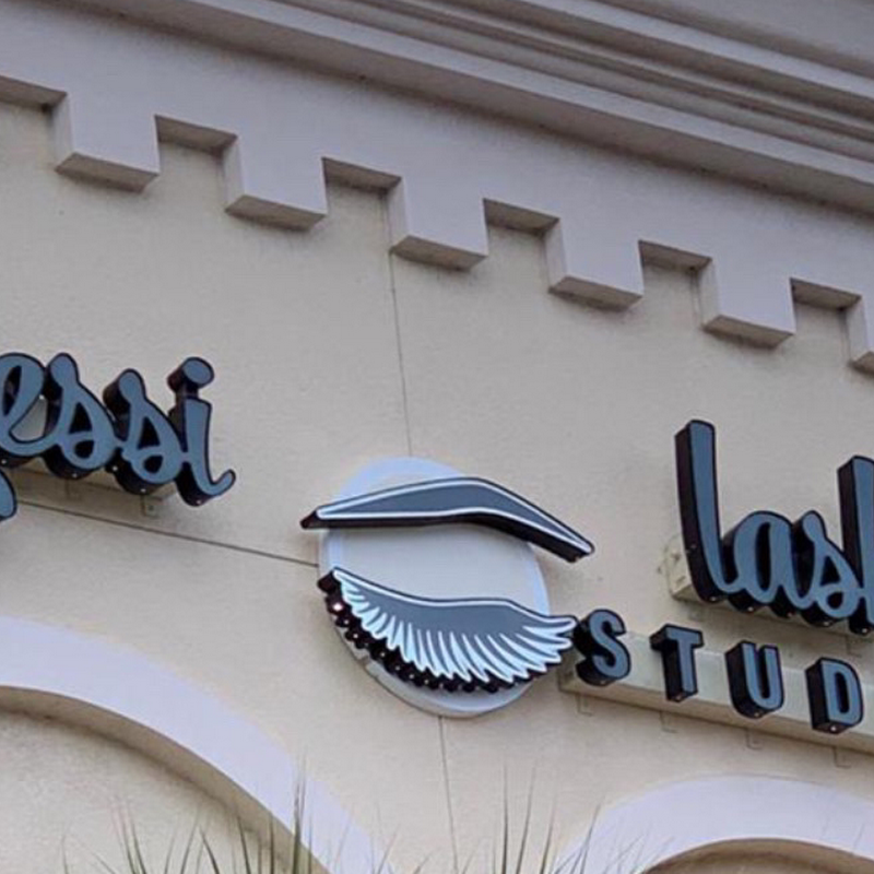 Yessi Lash Studios
