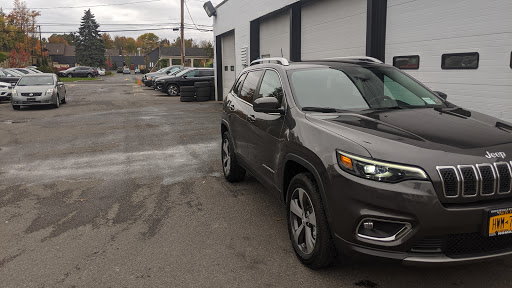 Car Dealer «Romano Chrysler Jeep», reviews and photos, 215 W Genesee St, Fayetteville, NY 13066, USA