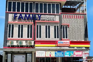 Family Hotel Kuala Tungkal image