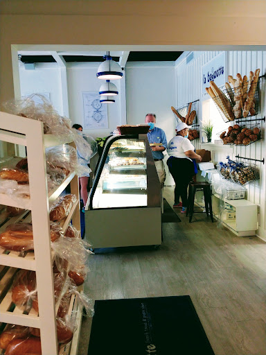 Restaurant «La Baguette French Bread and Pastry Shop», reviews and photos, 3088 Poplar Ave, Memphis, TN 38111, USA