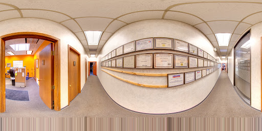 Auto Repair Shop «Wheeling Auto Center», reviews and photos, 2430 E Hintz Rd, Arlington Heights, IL 60004, USA