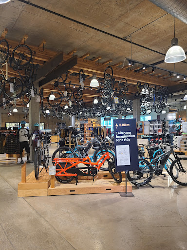 Camping Store «REI», reviews and photos, 222 Yale Ave N, Seattle, WA 98109, USA