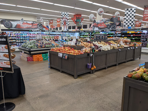 Supermarket «Hy-Vee», reviews and photos, 1843 Johnson Ave NW, Cedar Rapids, IA 52405, USA