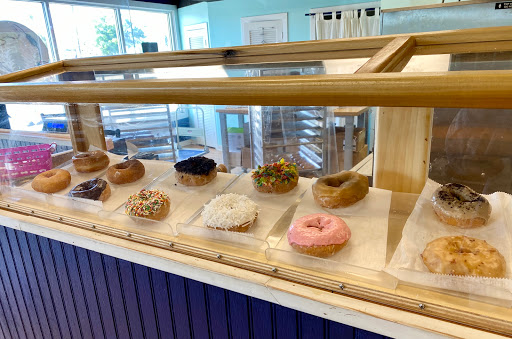 Donut Shop «Flip Flops Donut Shop», reviews and photos, 129 Bogue Inlet Dr, Emerald Isle, NC 28594, USA