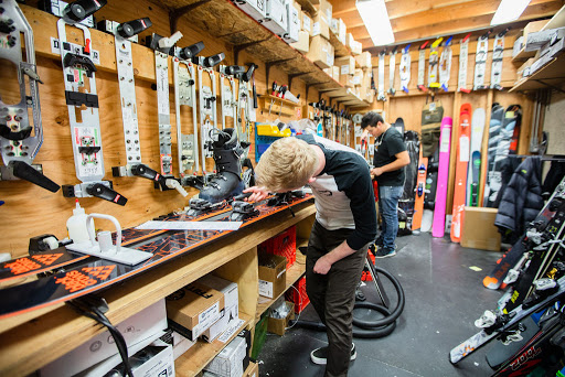Ski Shop «evo Seattle Store», reviews and photos, 3500 Stone Way N, Seattle, WA 98103, USA