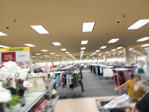 Clothing Store «Burlington Coat Factory», reviews and photos, 1716 Jantzen Beach Center, Portland, OR 97217, USA