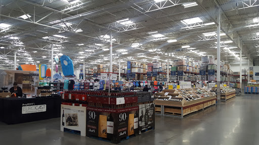 Warehouse club «Sams Club», reviews and photos