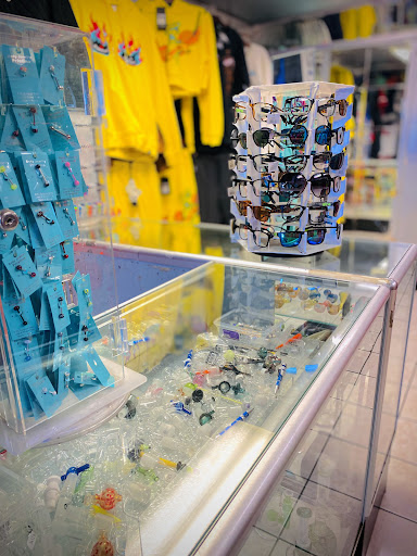 Tobacco Shop «Platinum Smoke Shop», reviews and photos, 5901 Mission St, San Francisco, CA 94112, USA