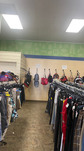 Thrift Store «Goodwill, Serving the People of Southern Los Angeles County», reviews and photos