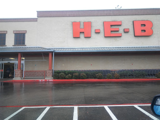 Grocery Store «H-E-B Grocery», reviews and photos, 101 S Clay St, Ennis, TX 75119, USA