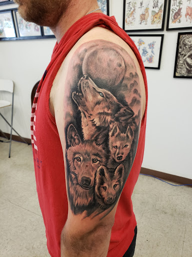 Tattoo Shop «Lifetime Tattoos», reviews and photos, 1410 Main St, Springfield, OR 97477, USA