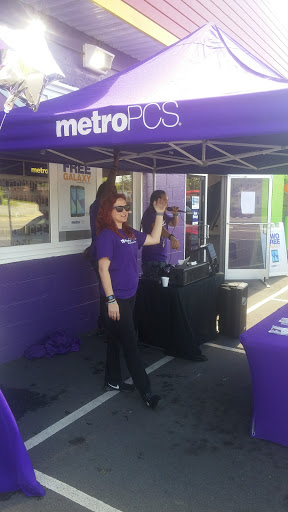 Cell Phone Store «MetroPCS Authorized Dealer», reviews and photos, 895 W Center St, Kingsport, TN 37660, USA