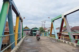 Jembatan Tangga Ulin image