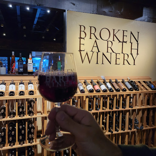 Winery «Broken Earth Winery», reviews and photos, 219 Robert Parker Coffin Rd, Long Grove, IL 60047, USA