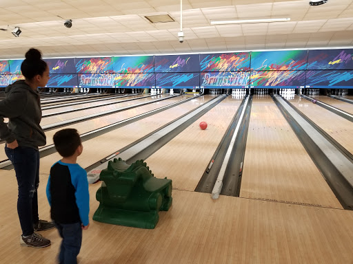 Bowling Alley «Brunswick Zone Colony Lanes», reviews and photos, 600 S Colony Rd, Wallingford, CT 06492, USA
