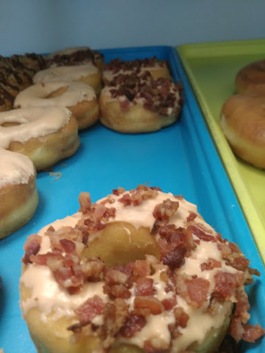 Donut Shop «Dixie Cream Donuts», reviews and photos, 1364 SW Bayshore Blvd, Port St Lucie, FL 34983, USA