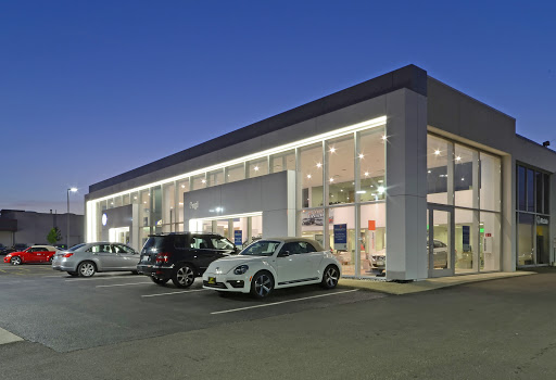 Volkswagen Dealer «Pugi Volkswagen», reviews and photos, 2020 Ogden Ave, Downers Grove, IL 60515, USA