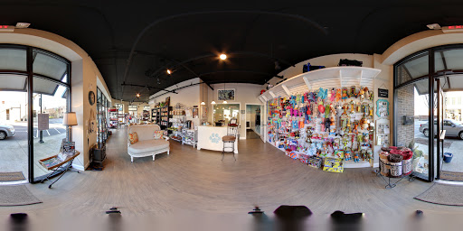 Pet Supply Store «Paisley Paw», reviews and photos, 155 E Broad St, Spartanburg, SC 29306, USA