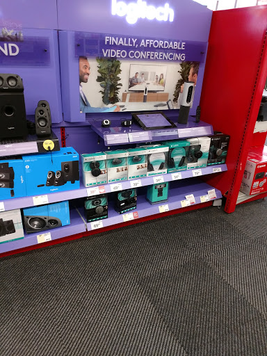 Office Supply Store «Staples», reviews and photos, 755 Lancaster Ave, Bryn Mawr, PA 19010, USA