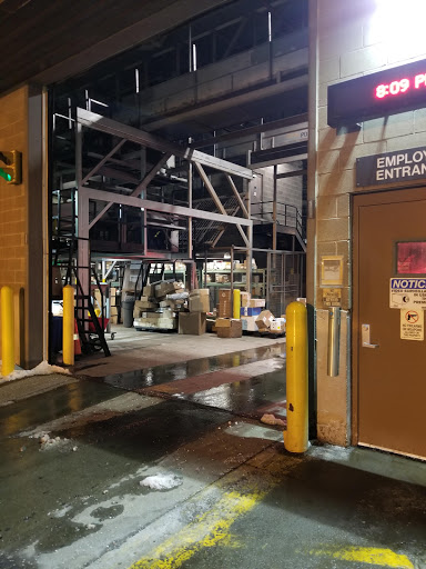 Shipping and Mailing Service «UPS Customer Center - Buffalo», reviews and photos, 931 Bailey Ave, Buffalo, NY 14206, USA