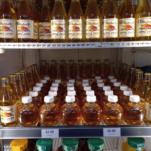 Supermarket «Hillcrest Market», reviews and photos, 110 Summit Ave E, Seattle, WA 98102, USA