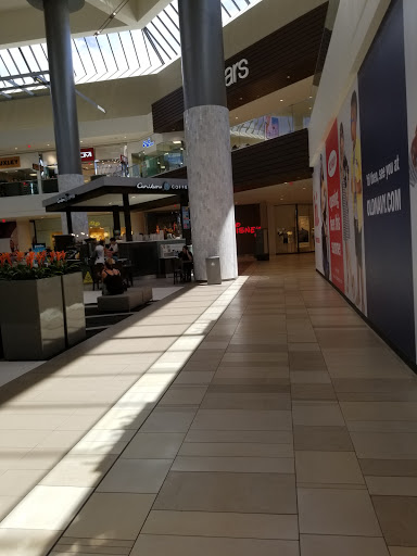 Shopping Mall «Ridgedale Center», reviews and photos, 12401 Wayzata Blvd, Minnetonka, MN 55305, USA