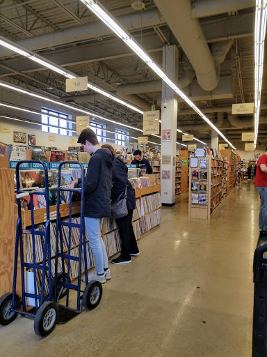 Book Store «Half Price Books», reviews and photos, 2226 S Randall Rd, Algonquin, IL 60102, USA