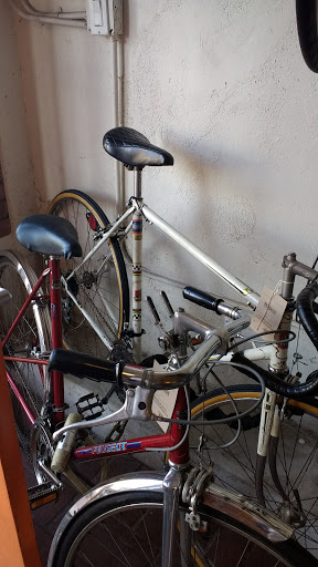 Bicycle Store «The Bicycle Stand», reviews and photos, 2740 E Broadway, Long Beach, CA 90803, USA