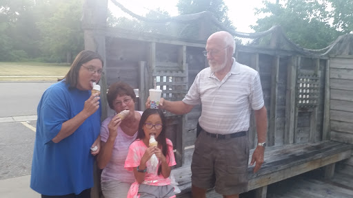 Ice Cream Shop «Captain Sundae», reviews and photos, 537 W Main Ave, Zeeland, MI 49464, USA