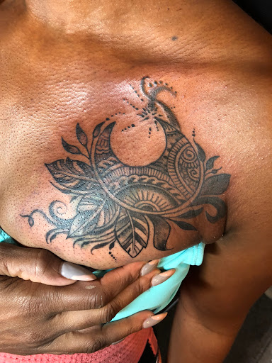 Tattoo Shop «Camp Creek Body Art & Laser», reviews and photos, 3560 Camp Creek Pkwy #148, East Point, GA 30344, USA