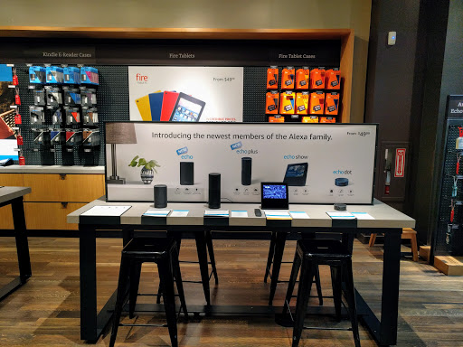 Book Store «Amazon Books», reviews and photos, 9585 SW Washington Square Rd, Portland, OR 97223, USA