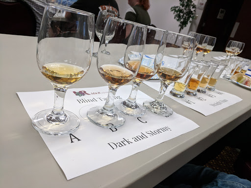 Liquor Store «M & R Liquors», reviews and photos, 206 Buckland Rd, South Windsor, CT 06074, USA